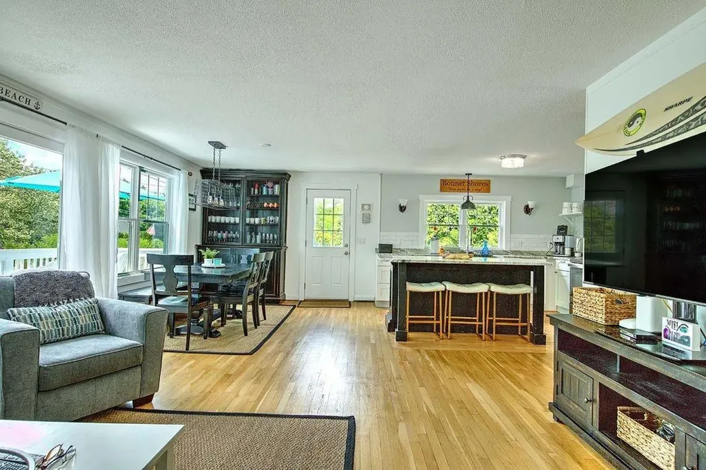 36 Fairway Road Narragansett RI 02882
