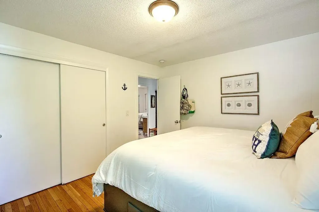 36 Fairway Road Narragansett RI 02882
