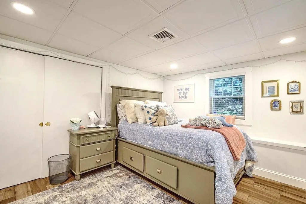 36 Fairway Road Narragansett RI 02882