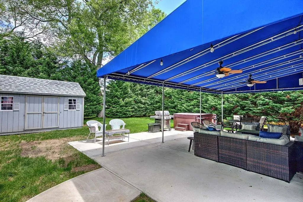 36 Fairway Road Narragansett RI 02882