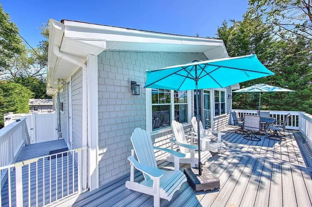 36 Fairway Road Narragansett RI 02882
