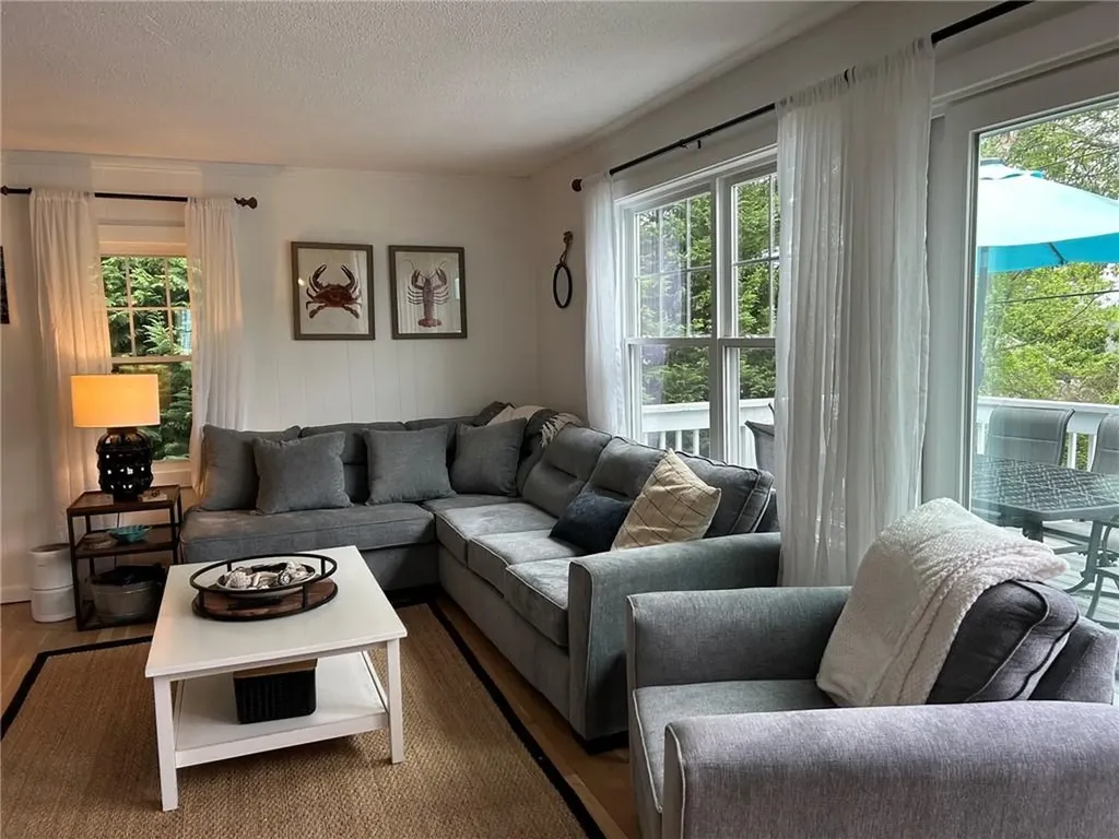 36 Fairway Road Narragansett RI 02882