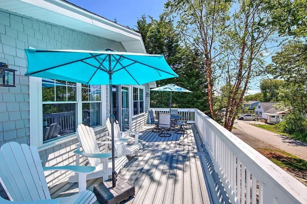 36 Fairway Road Narragansett RI 02882