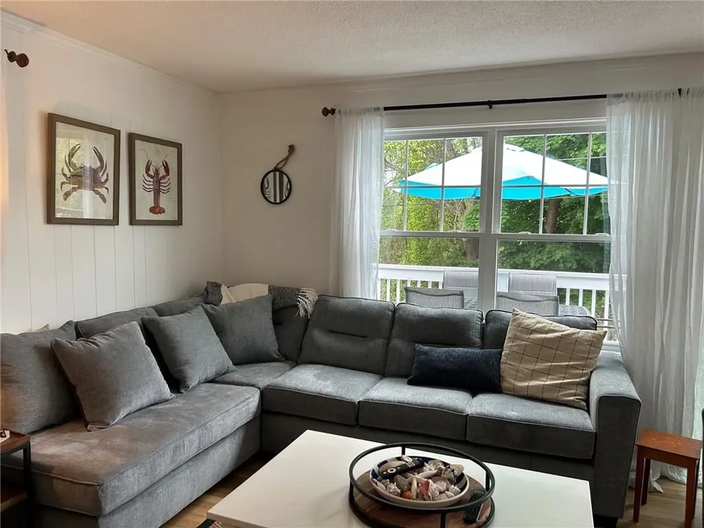 36 Fairway Road Narragansett RI 02882