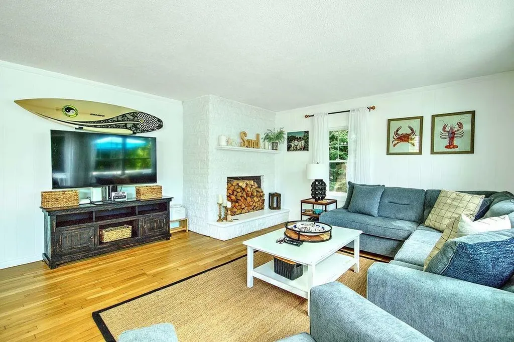 36 Fairway Road Narragansett RI 02882