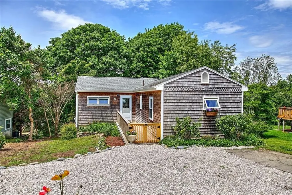 33 West Main Road Little Compton RI 02837