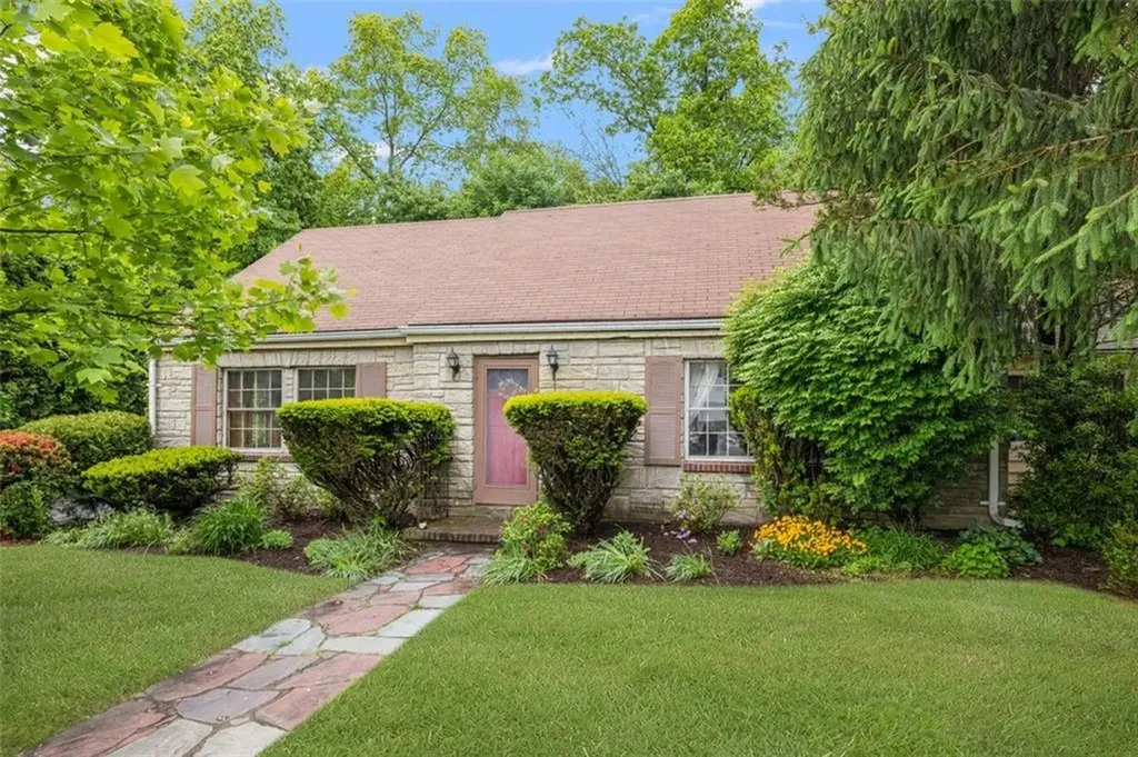 35 New Clark Road Cumberland RI 02864