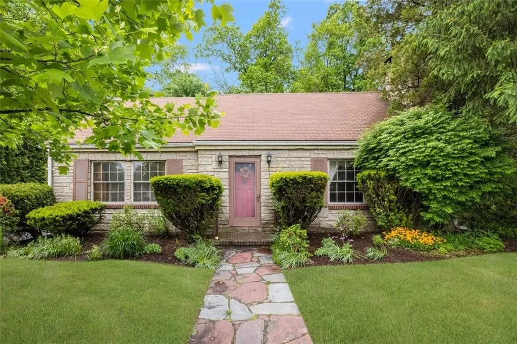 35 New Clark Road Cumberland RI 02864