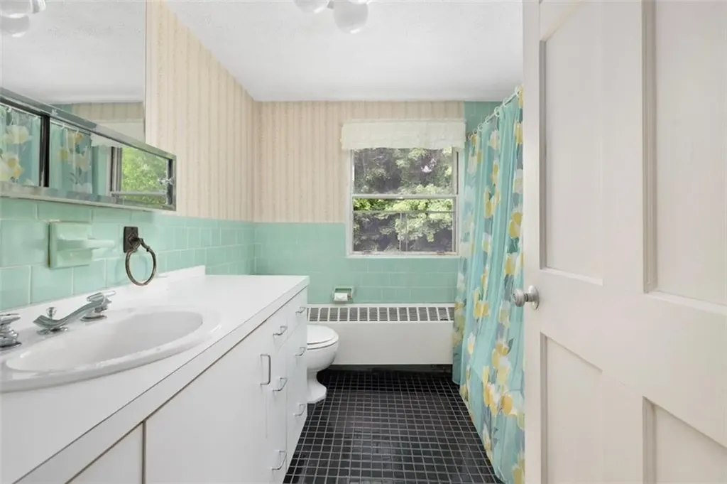 35 New Clark Road Cumberland RI 02864