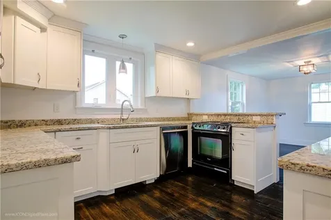 523 Bristol Ferry Road Portsmouth RI 02871