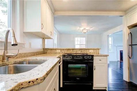 523 Bristol Ferry Road Portsmouth RI 02871