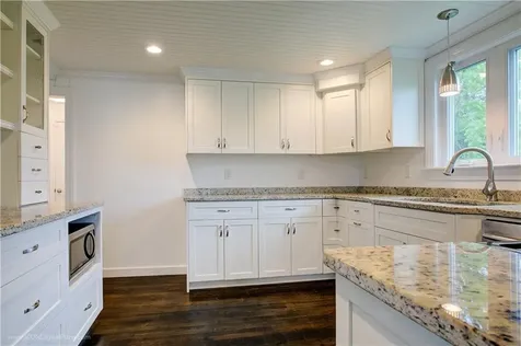 523 Bristol Ferry Road Portsmouth RI 02871