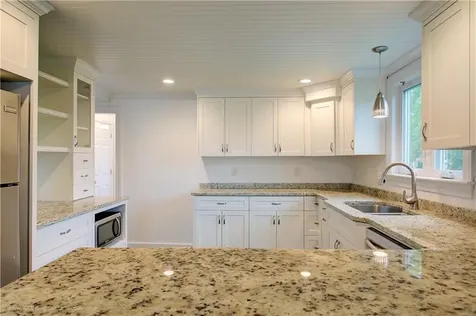 523 Bristol Ferry Road Portsmouth RI 02871