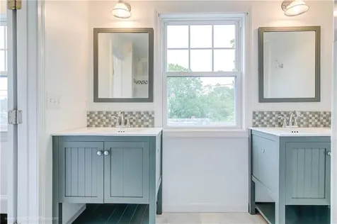 523 Bristol Ferry Road Portsmouth RI 02871