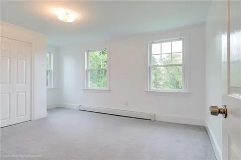523 Bristol Ferry Road Portsmouth RI 02871