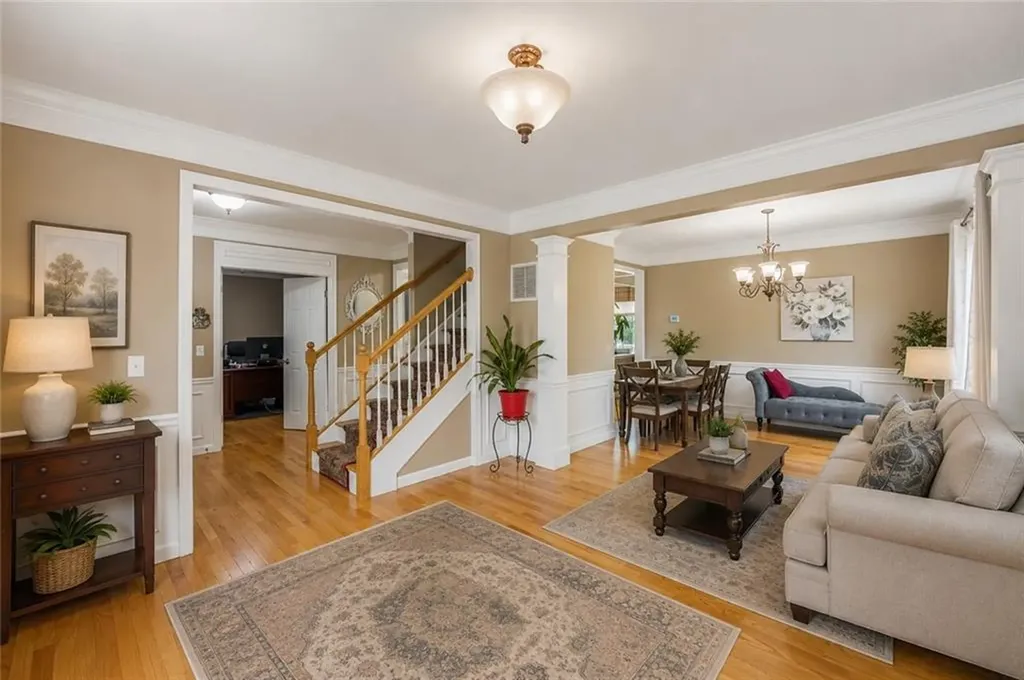 115 Castle Rock Road Warwick RI 02886