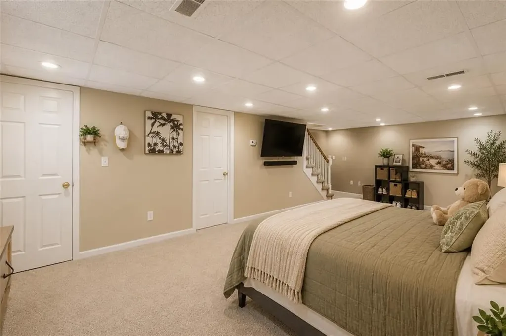 115 Castle Rock Road Warwick RI 02886