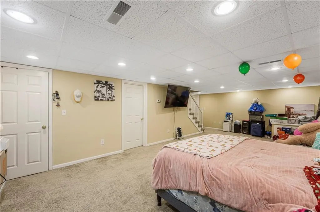 115 Castle Rock Road Warwick RI 02886
