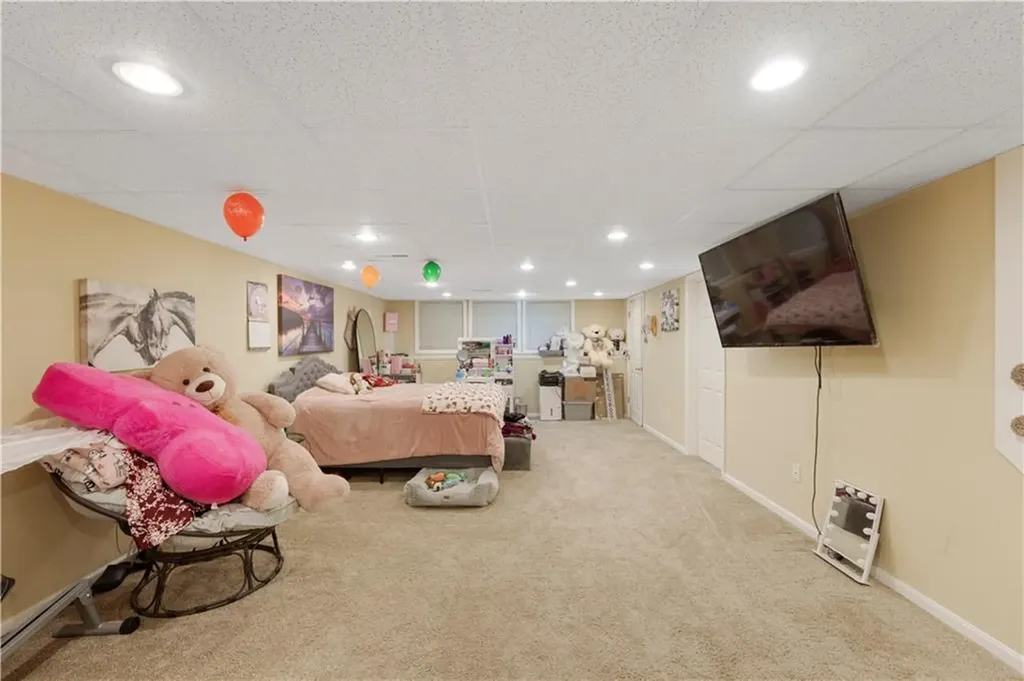 115 Castle Rock Road Warwick RI 02886