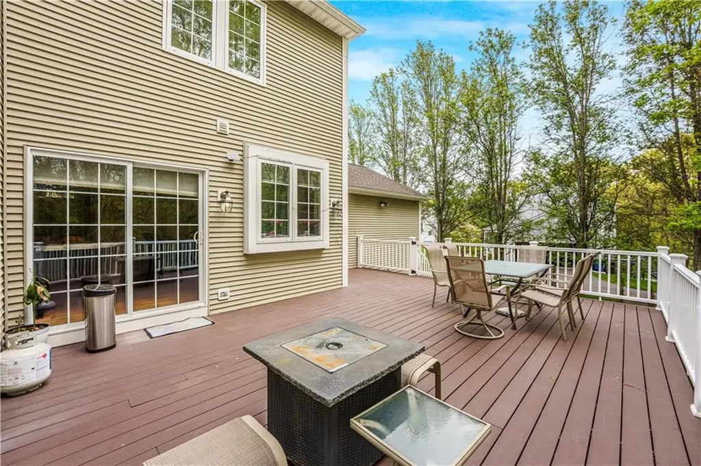 115 Castle Rock Road Warwick RI 02886
