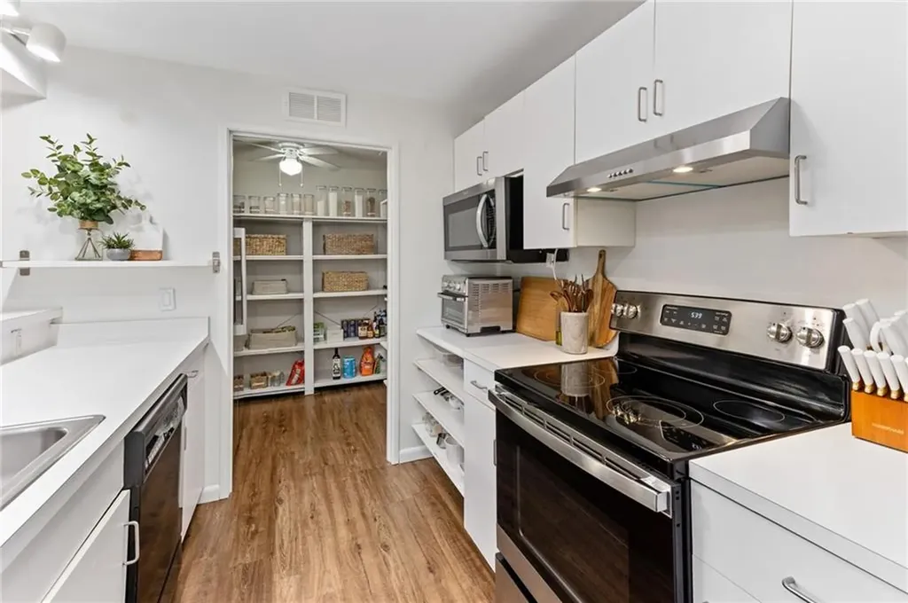 494 Woonasquatucket Avenue North Providence RI 02911