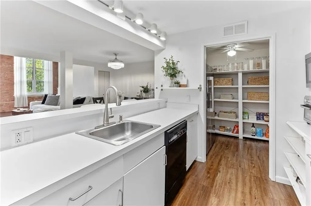 494 Woonasquatucket Avenue North Providence RI 02911