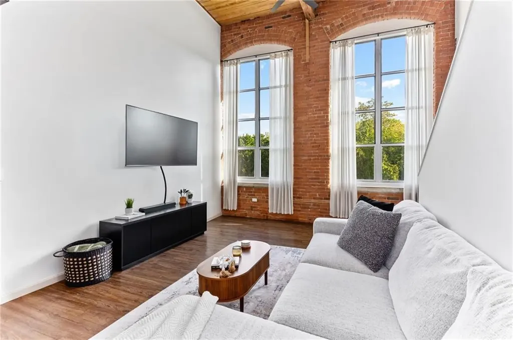 494 Woonasquatucket Avenue North Providence RI 02911