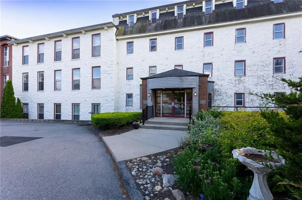 494 Woonasquatucket Avenue North Providence RI 02911