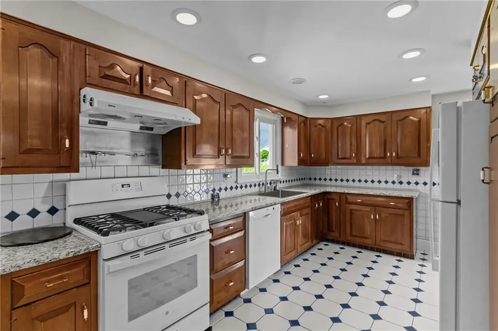 214 Rankin Avenue Providence RI 02908