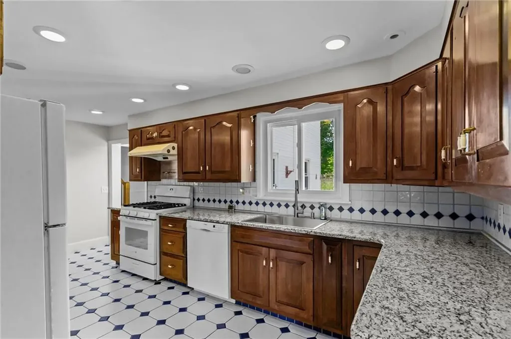 214 Rankin Avenue Providence RI 02908