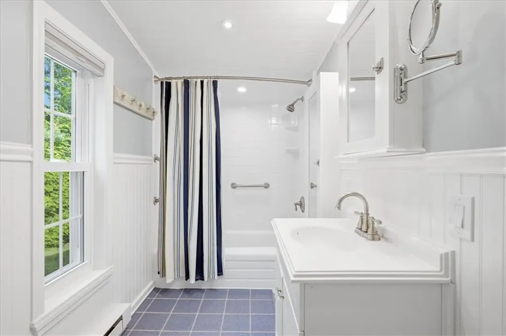 45 Port Avenue South Kingstown RI 02879
