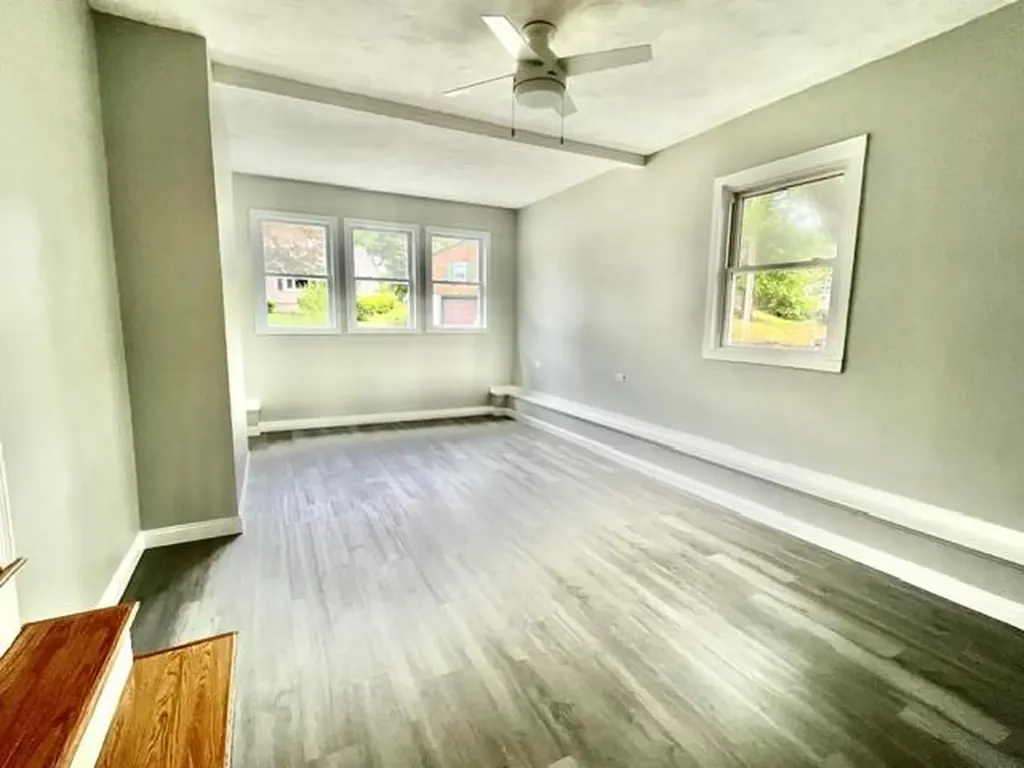 33 Howard Avenue North Providence RI 02911