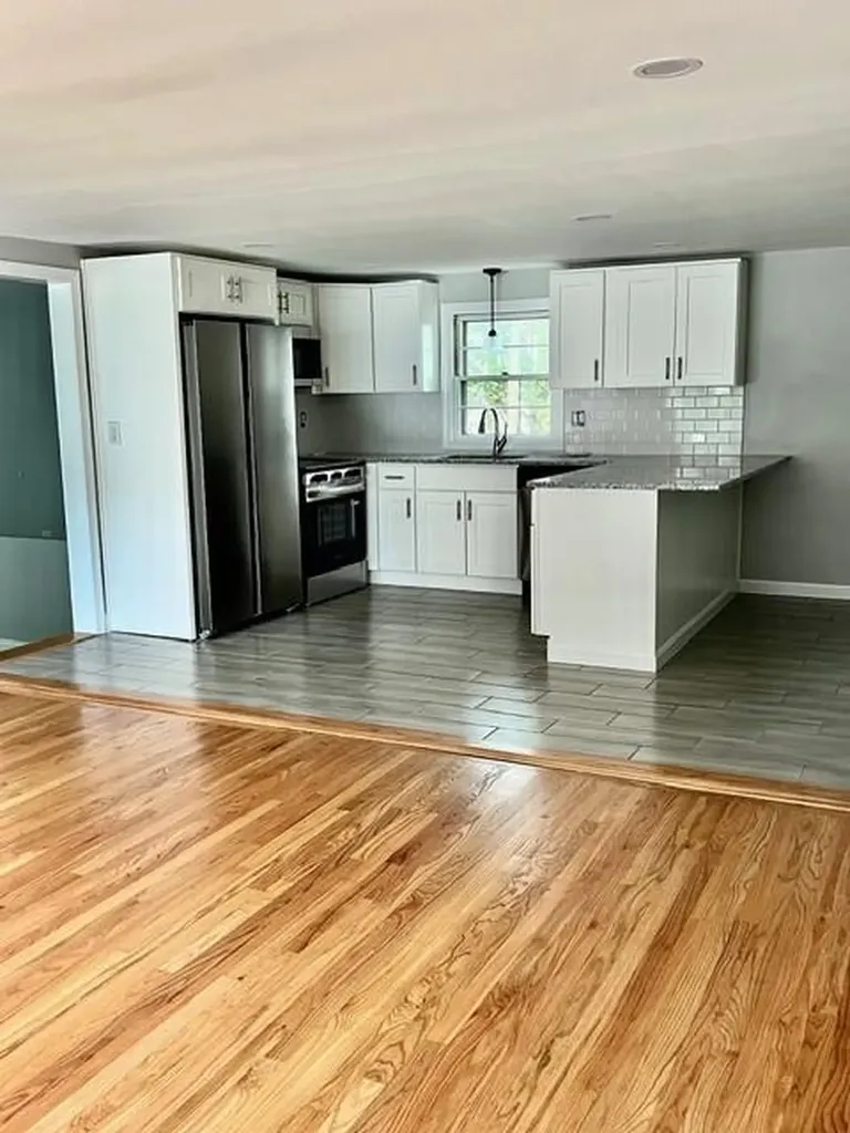33 Howard Avenue North Providence RI 02911