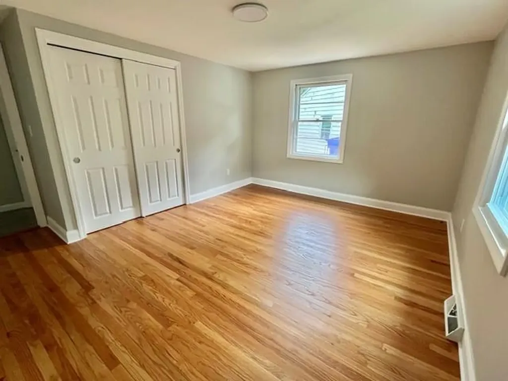 33 Howard Avenue North Providence RI 02911