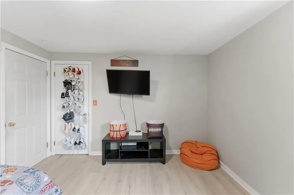 29 Dix Avenue Johnston RI 02919