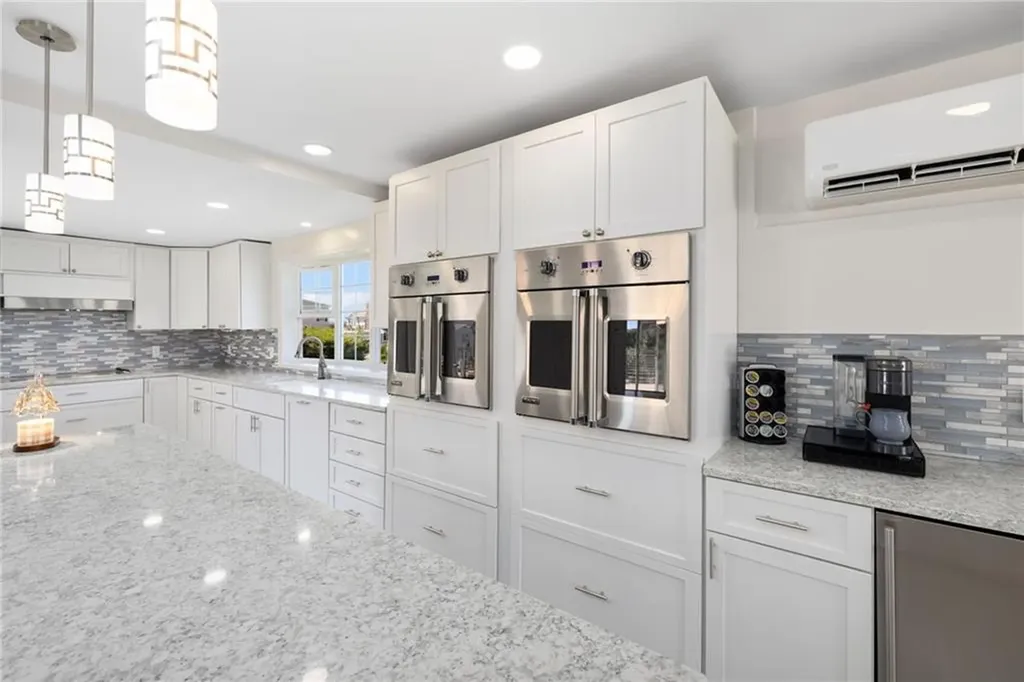 3 Larch Avenue Narragansett RI 02882