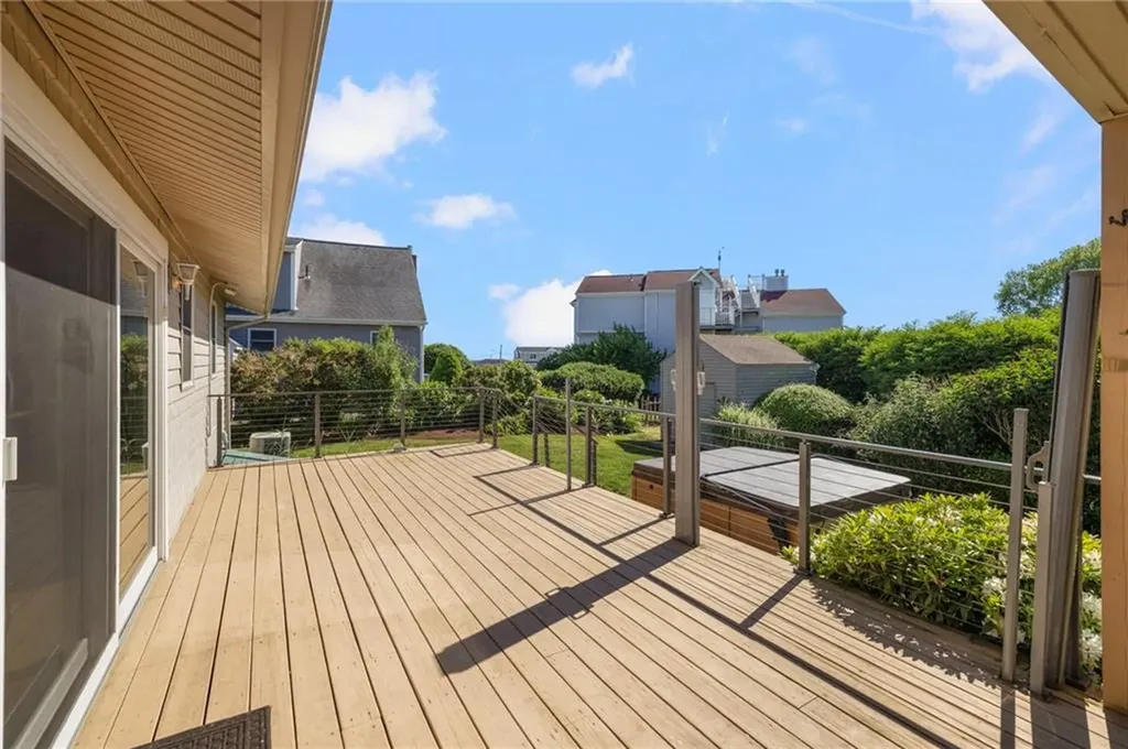 3 Larch Avenue Narragansett RI 02882