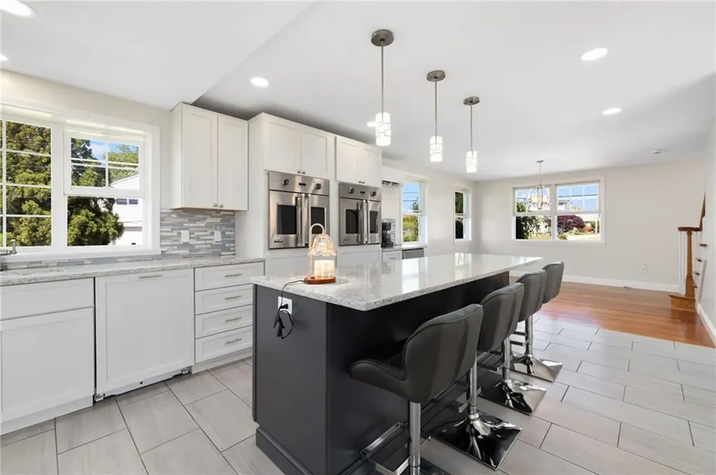 3 Larch Avenue Narragansett RI 02882
