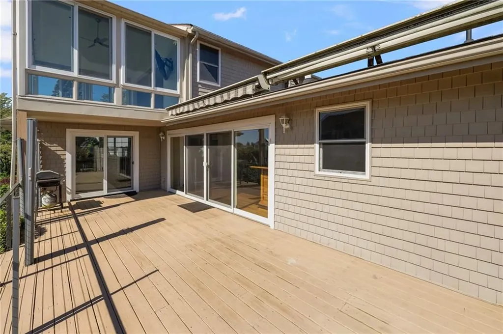 3 Larch Avenue Narragansett RI 02882