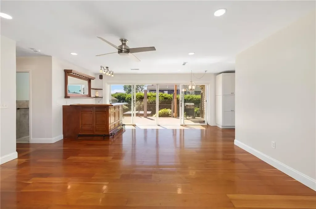 3 Larch Avenue Narragansett RI 02882