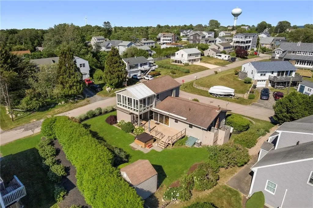 3 Larch Avenue Narragansett RI 02882