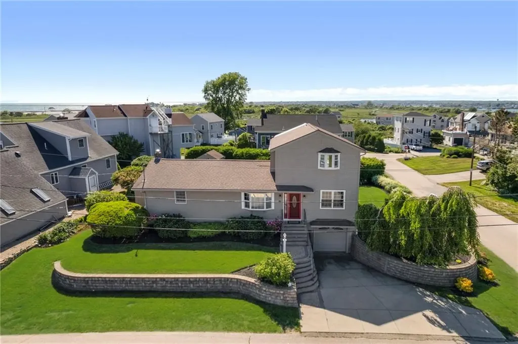 3 Larch Avenue Narragansett RI 02882
