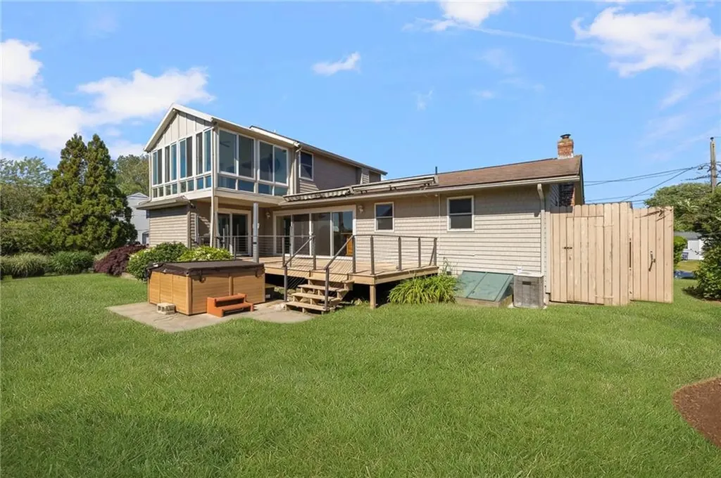 3 Larch Avenue Narragansett RI 02882