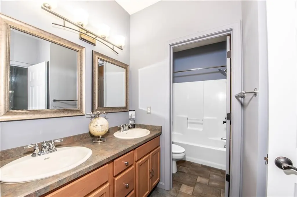 4 Hart Pond Drive North Smithfield RI 02896