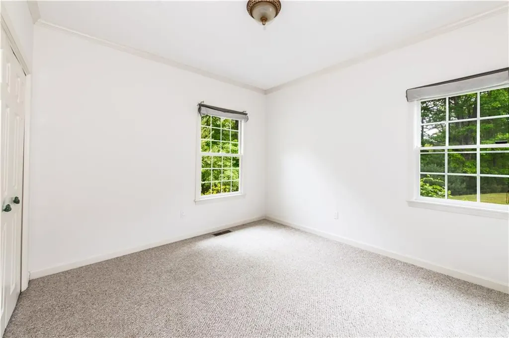 4 Hart Pond Drive North Smithfield RI 02896