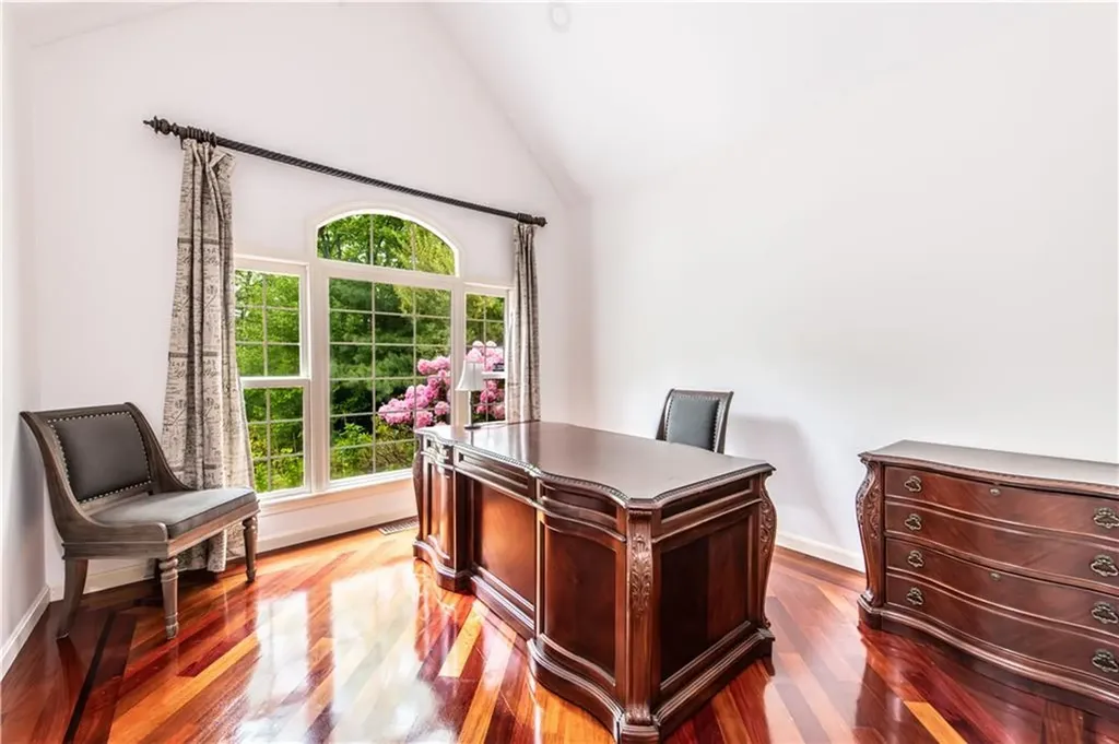 4 Hart Pond Drive North Smithfield RI 02896