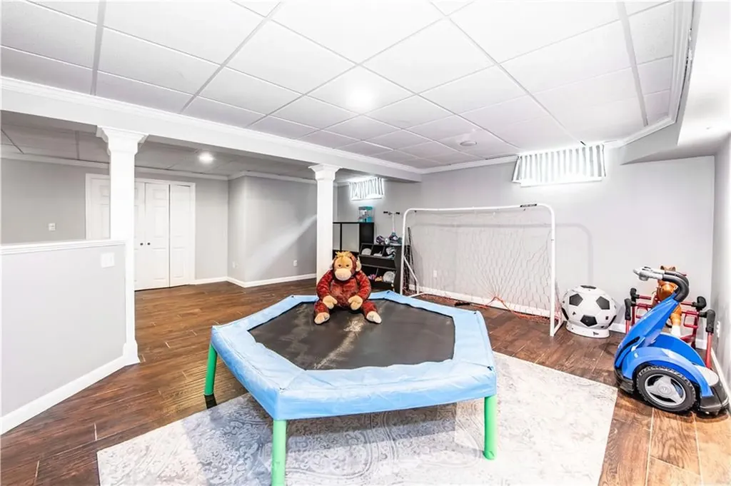 4 Hart Pond Drive North Smithfield RI 02896