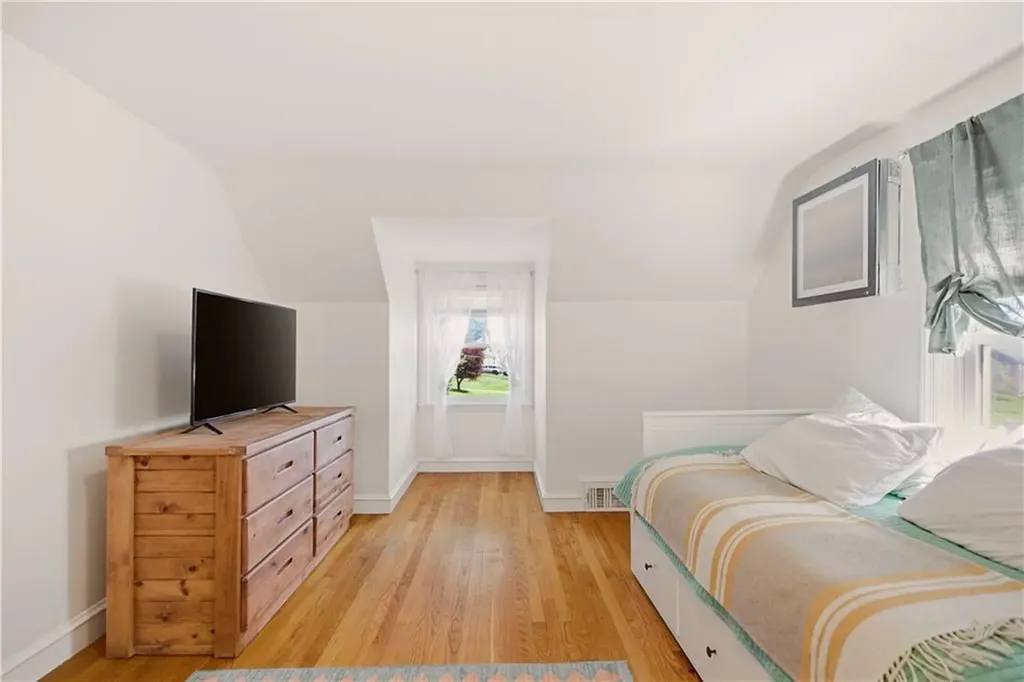 159 Garden City Drive Cranston RI 02920