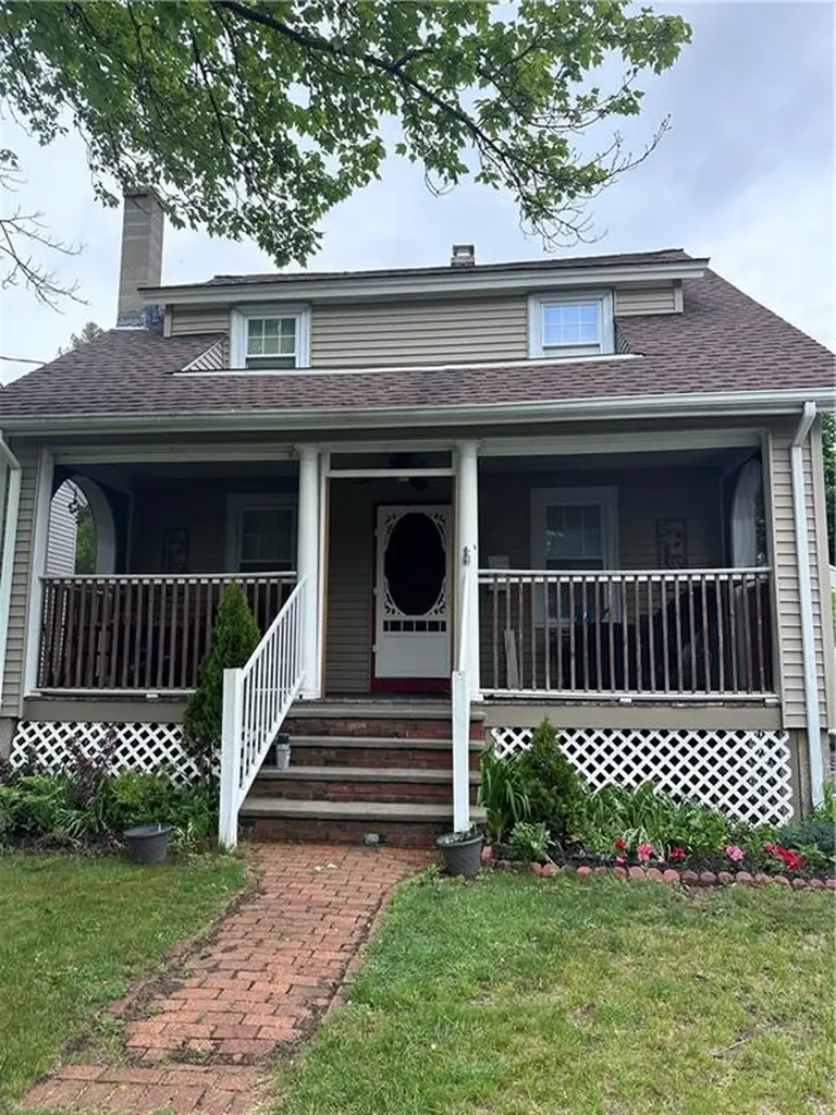 42 Dunbar Avenue East Providence RI 02916