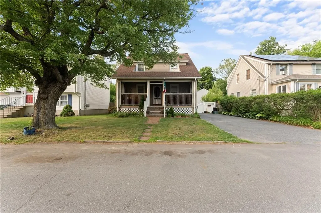 42 Dunbar Avenue East Providence RI 02916